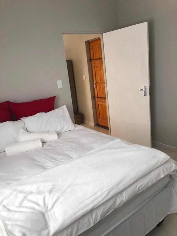 Tuna Self Catering Свакопмунд Екстер'єр фото
