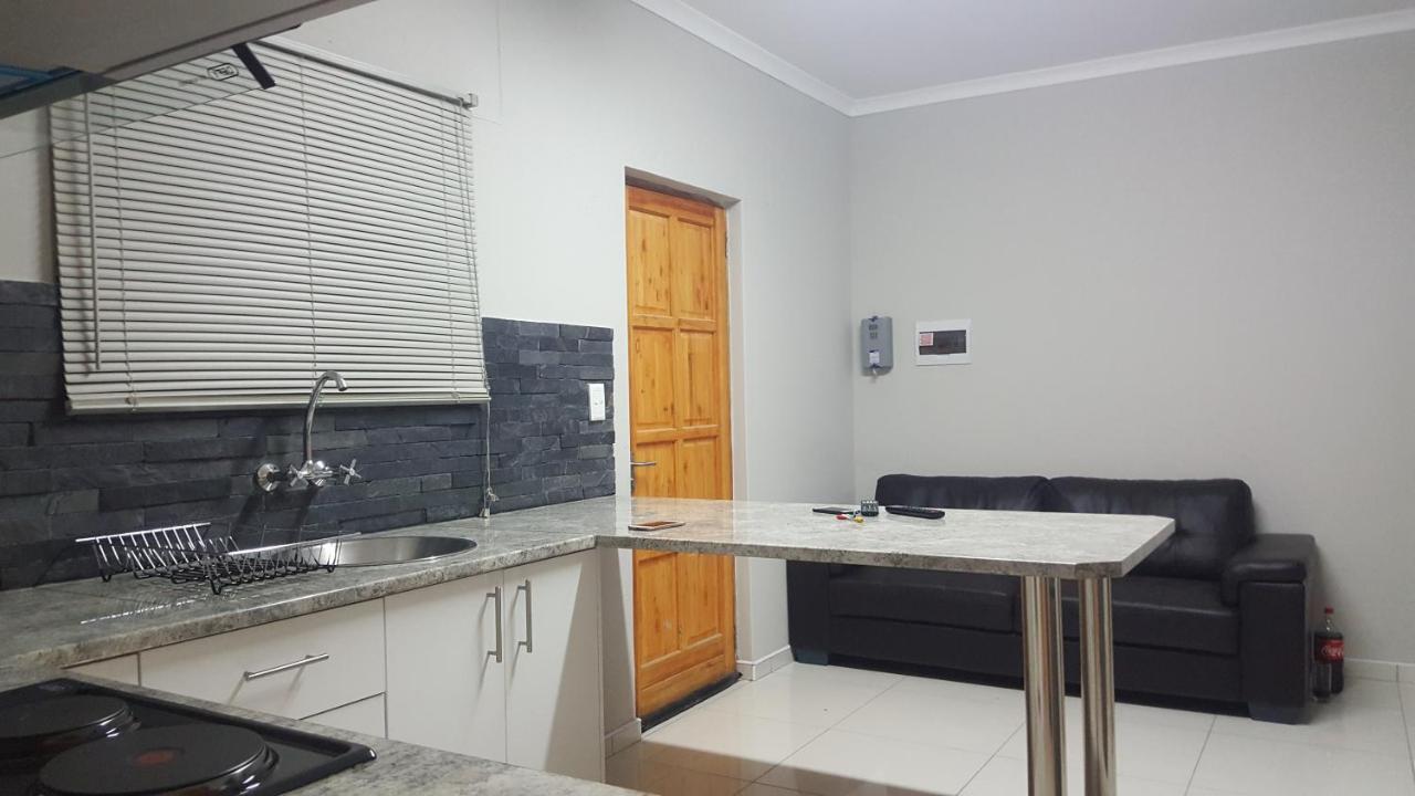Tuna Self Catering Свакопмунд Екстер'єр фото